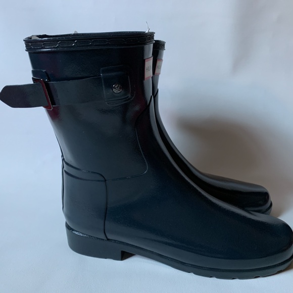 NEW RARE HUNTER Refined Short Gloss Rain Boots NAVY Size 7 - Picture 2 of 16